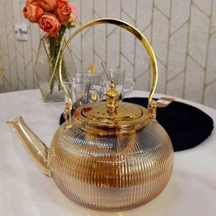 إبريق زجاج 