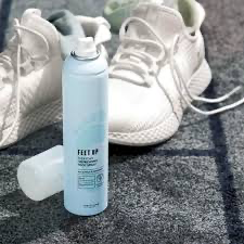 FEET UP Everyday / Softening Foot Cream 150ml &  FEET UP Everyday / Refreshing Foot Spray 250ml & FEET UP Everyday / Deodorising Foot Powder 400g.  46375 - 46376 - 46378