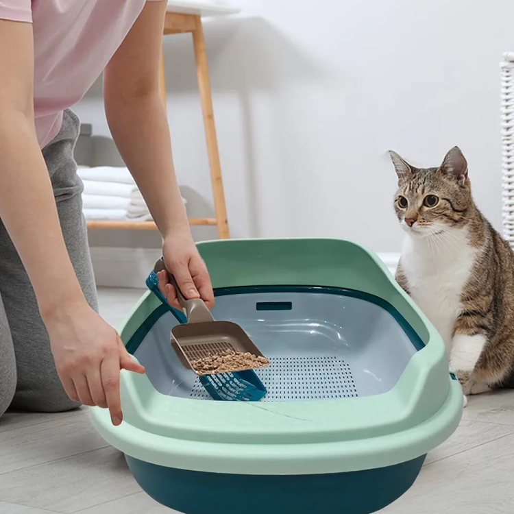 Cat litter box With two layers and a sand filter