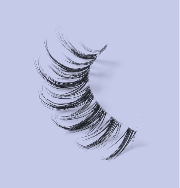 3 pairs of false eyelashes رموش صناعية 3 أزواج