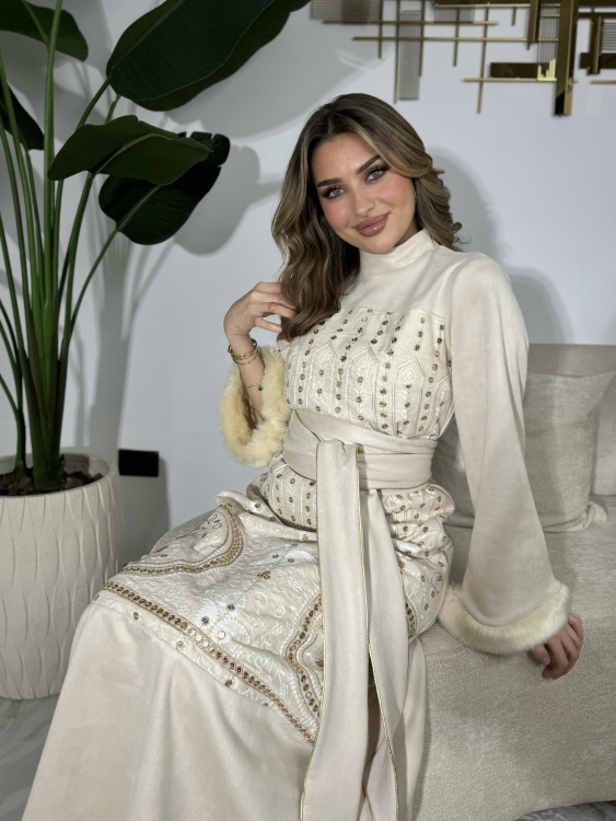 Jalabiya Dress With Fur Collar (دهبي)جلابية الكشخه