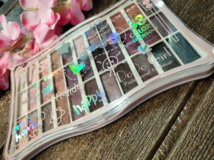 باليت أي شدو dodo girl eyeshadow 