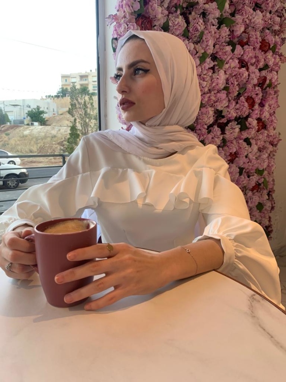 فستان الاميرات باللون الابيض