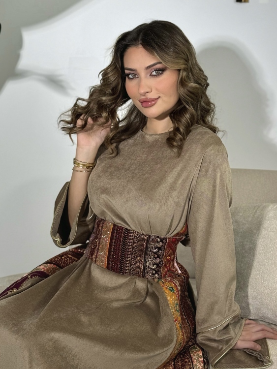 جلابية ياسمينا   Jalabiya With Floral Belt 