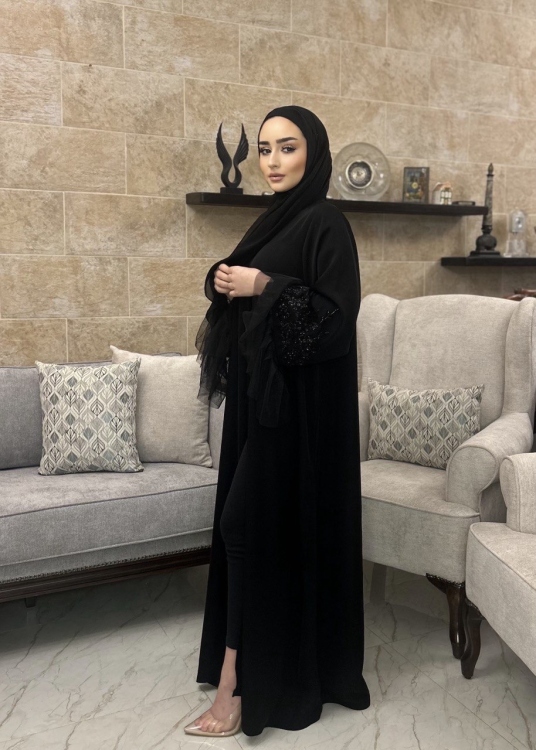 عباية دانتيل اسود