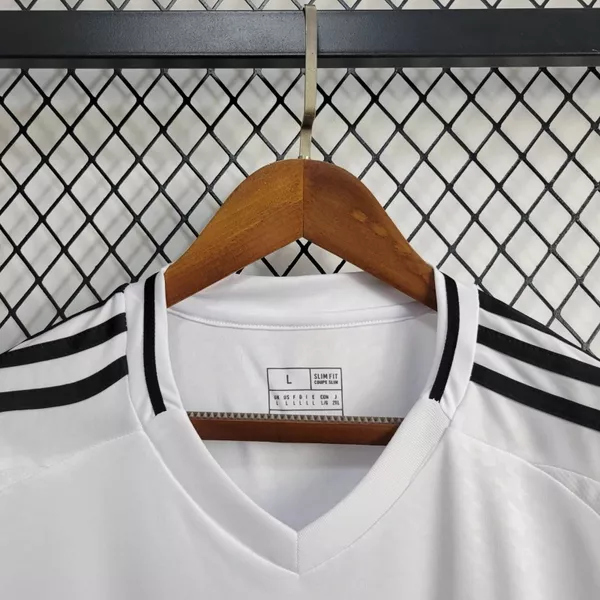 طقم رياضي 