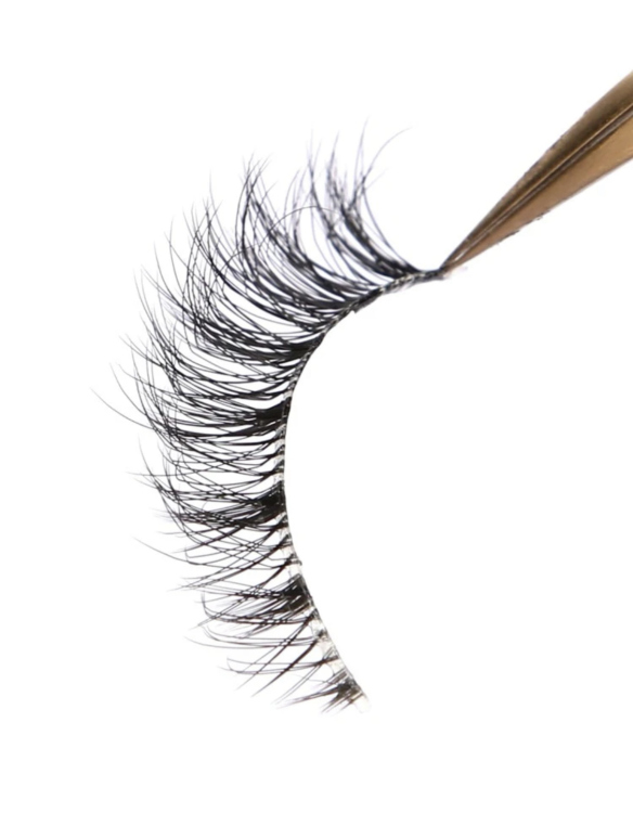 4 pairs of Extra Long False Eyelashes رموش صناعية طويلة  4 أزواج 