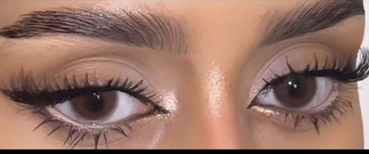 4 pairs of Extra Long False Eyelashes رموش صناعية طويلة  4 أزواج 