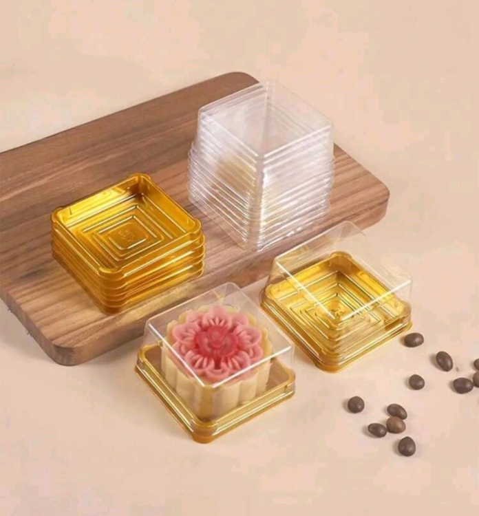 علب مني ذهبي مع غطاء شفاف 6.7 ارتفاع 4سم عدد 50