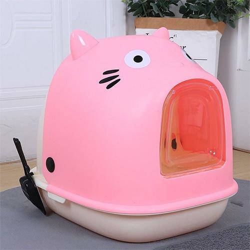 Closed litter box cat face
