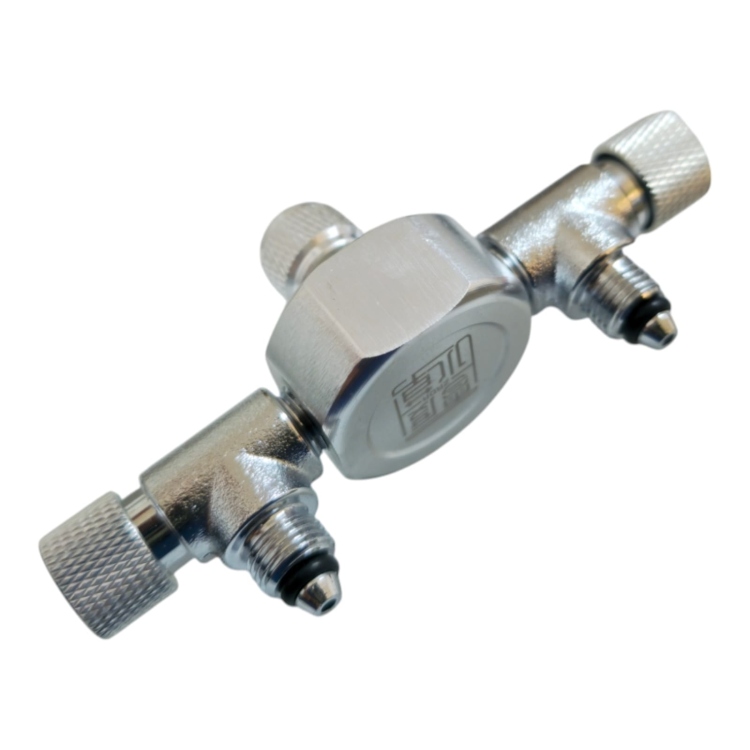 موزع مزدوج لغاز co2