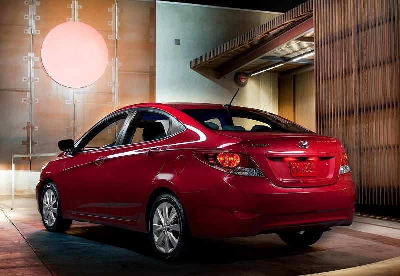 تظليل كريتف هونداي اكسنت   HYUNDAI ACCENT  موديل 2011-2017