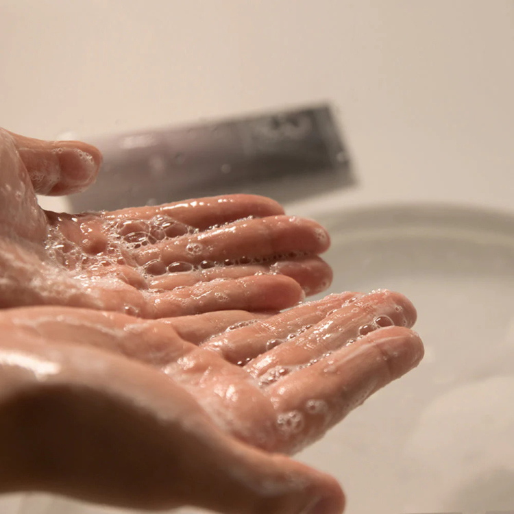 Haruharu WONDER, Black Rice Moisture 5.5 Soft Cleansing Gel