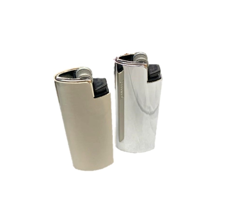 CLIPPER Lighter with Metal Cover - Assorted Colors 