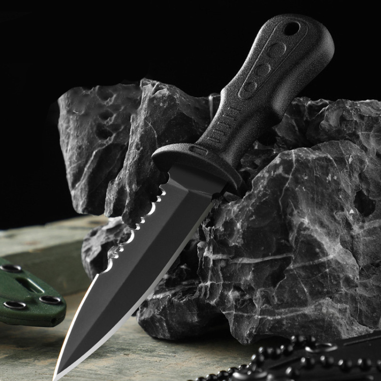 Neck knife 