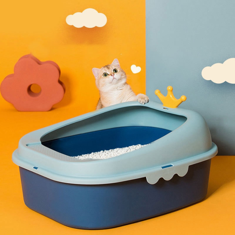 Elegant Crown Design Cat Litter Tray Box comes with Free Scoop