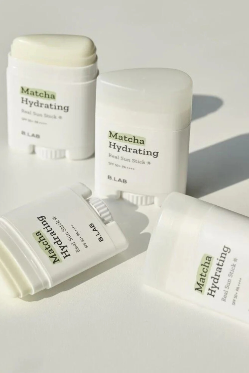 B Lab Matcha Hydrating Real Sun Stick SPF 50+ PA+++ واقي الشمس ستيك بالماتشا