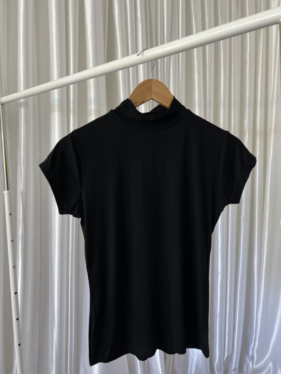 Basic High Neck T-Shirt