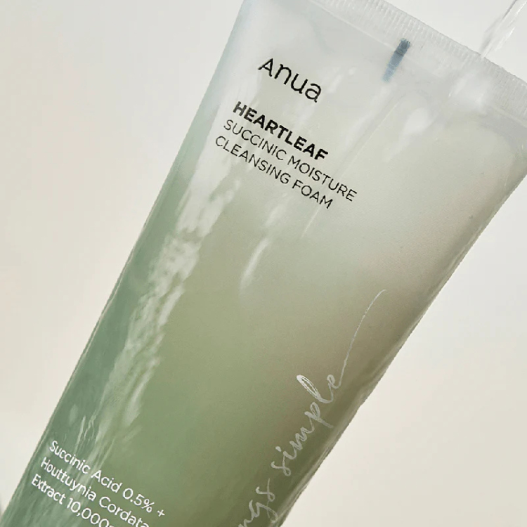 Anua Heartleaf Succinic Moisture Cleansing Foaming  غسول نبتة القلب الرغوي المرطب