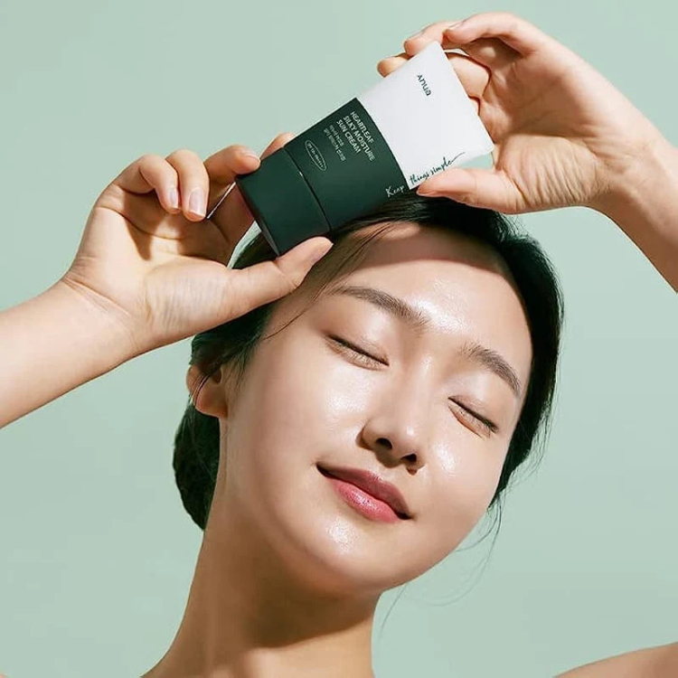 Anua Heartleaf Silky Moisture Sun Cream واقي شمس المرطب بخلاصة نبتة اوراق القلب