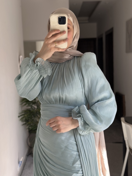فستان حرير 
