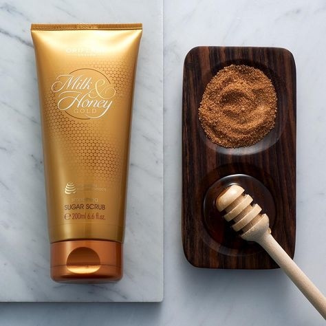 Milk & Honey Gold Smoothing Sugar Scrub 200ml - 31601