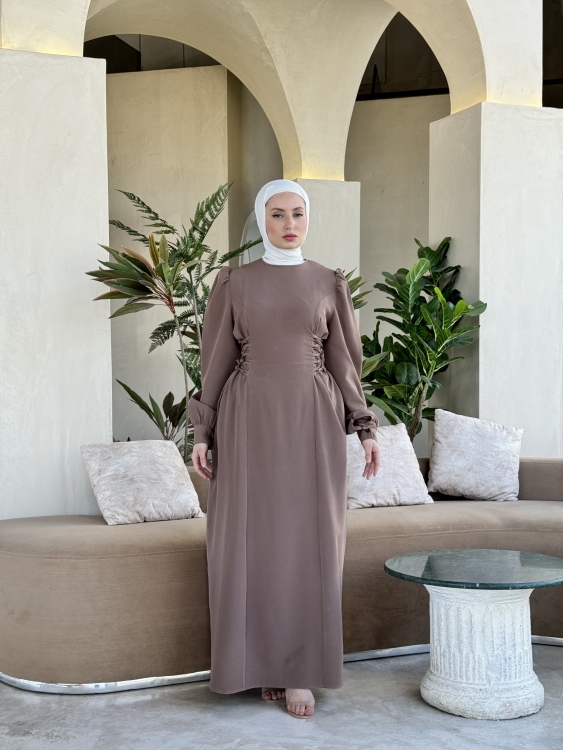 فستان "العنود" باللون البني 