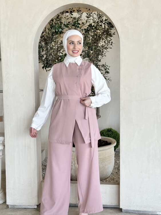 طق" امور " باللون النود 