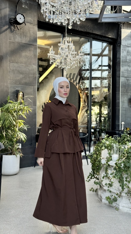 طقم " سلوره " باللون البني 