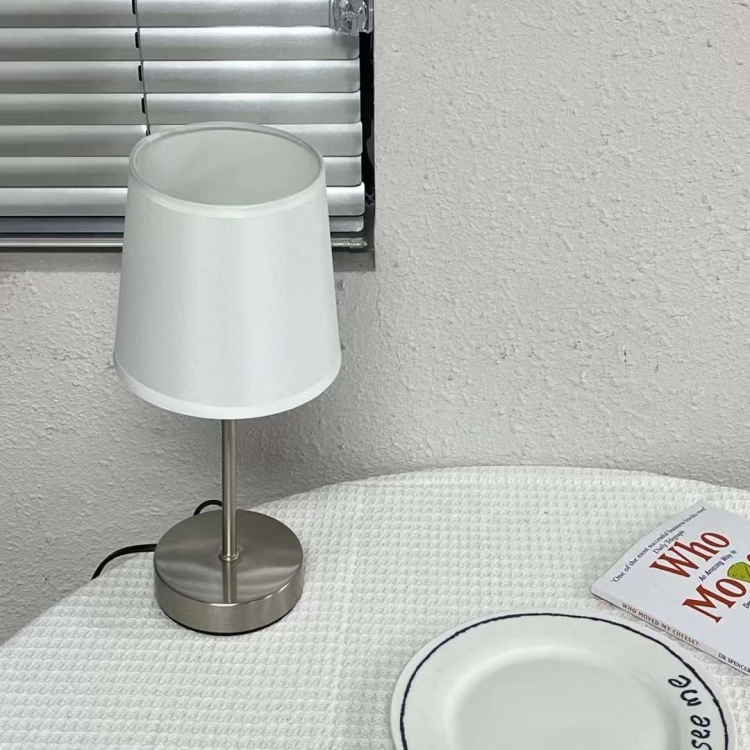 Table lamp 🛋️
