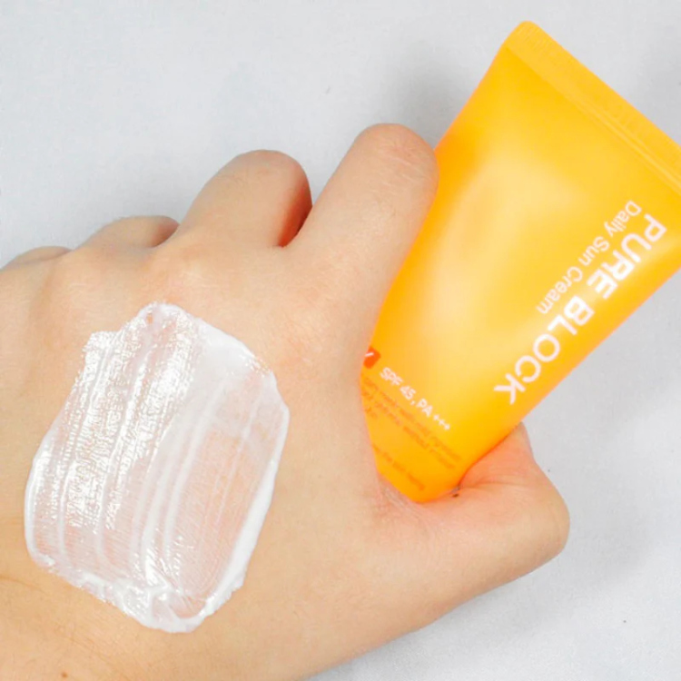 A'PIEU - Pure Block Natural Daily Sun Cream SPF45 PA+++ واقي الشمس الكوري 