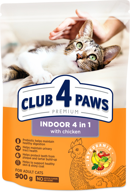 Dry food for adult cats Club 4 Paws Premium. For cats living indoors 4 in 1 900 g