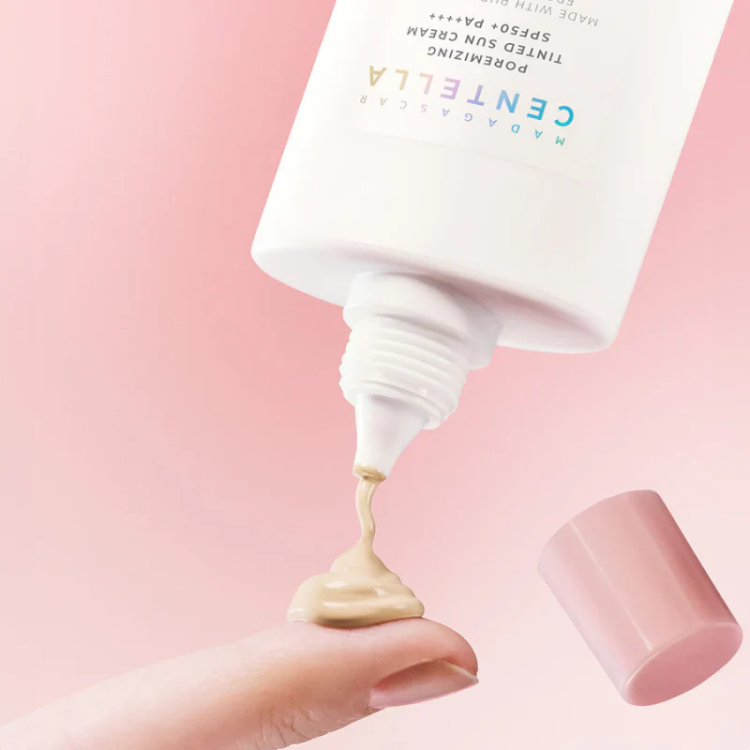 Skin1004 – Madagascar Centella Poremizing Tinted Sun Cream SPF 50+ PA++++ واقي شمس لاخفاء المسامات 