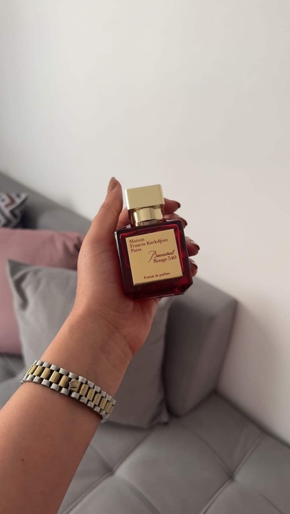 عرض خاص  3 عطور تستر بسعر 25 دينار والعطر الرابع مجاناً   فقط استخدم كود free  لتحصل على توصيل مجانا 