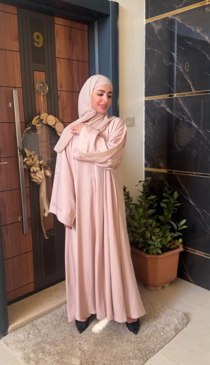 عباية تطريز ناعم