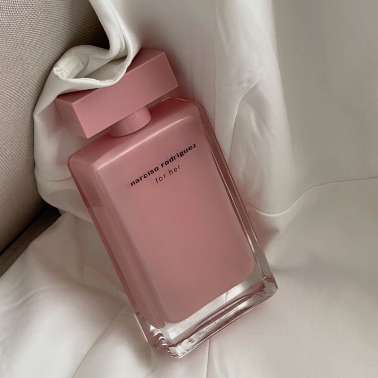 عرض خاص  3 عطور تستر بسعر 25 دينار والعطر الرابع مجاناً   فقط استخدم كود free  لتحصل على توصيل مجانا 