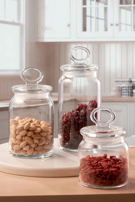 Glass hostess 