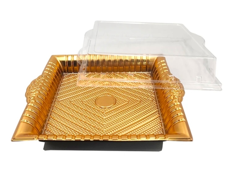 صواني ضيافه بلاستك ذهبي مربع 20×20 ارتقاع 6 مع غطاء