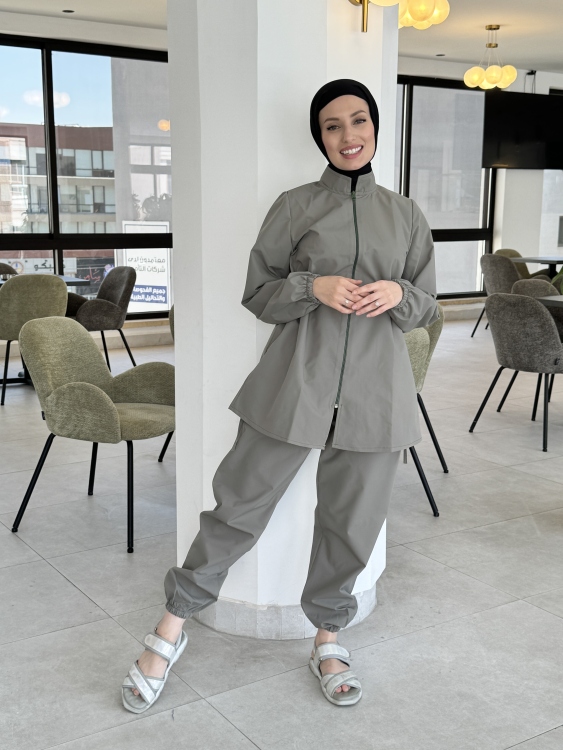 بوركيني " طقم سباحه "  باللون الفستقي 