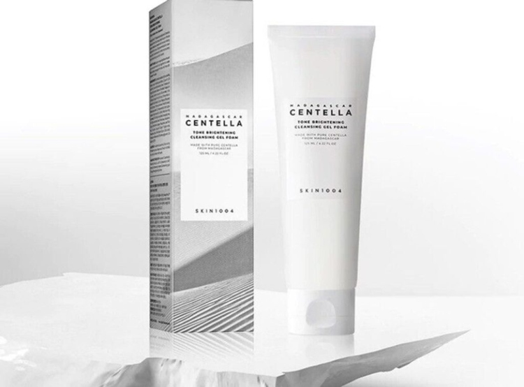 Skin1004 Brightening Cleansing Gel Foam غسول جل رغوي لتفتيح البشرة