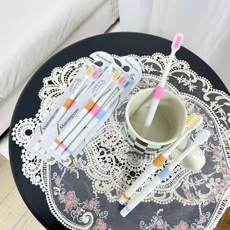 فرشاة أسنان 
