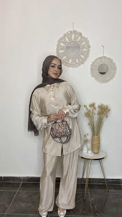طقم داليا للحوامل وغير الحوامل اللون البيج