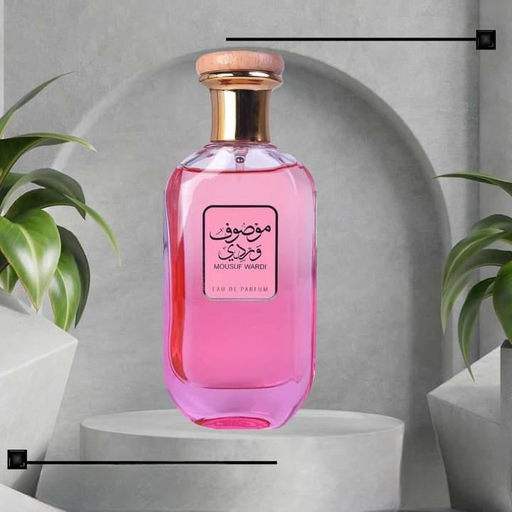 عطر موصوف وردي
