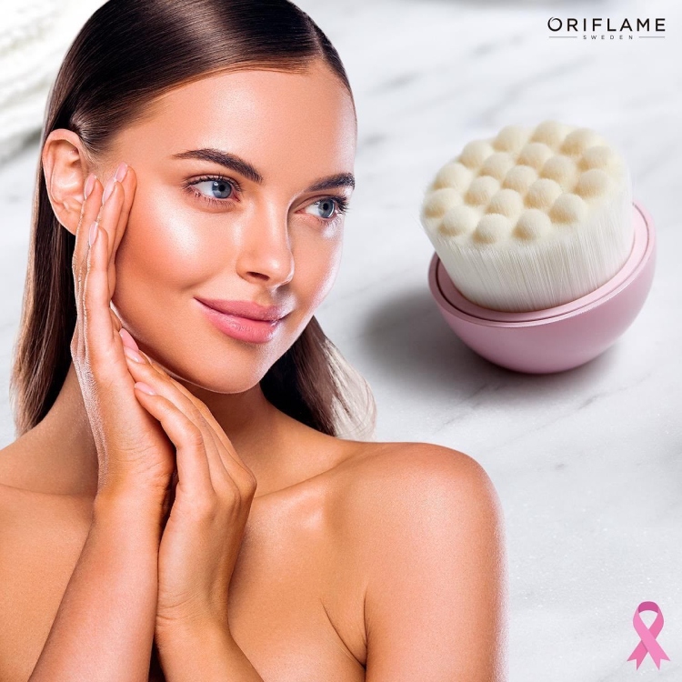 MAKE-UP TOOLS Face Brush  38679