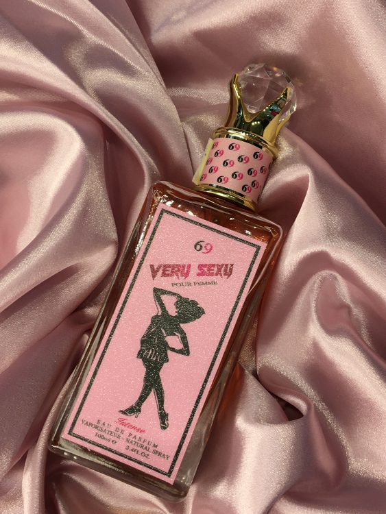 عطر فرموني very sexy