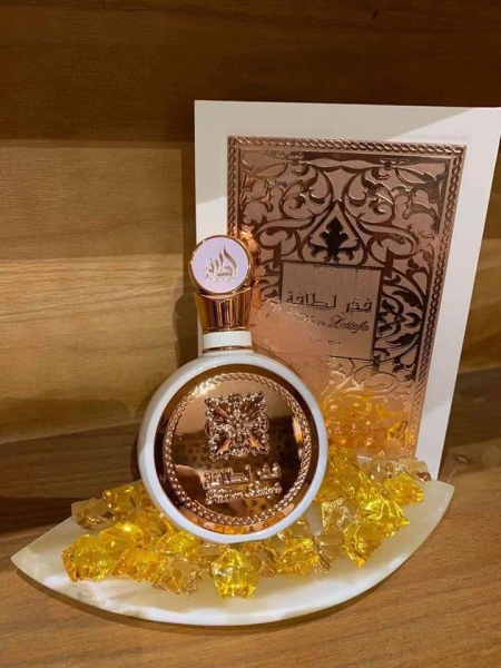 عطر فخر اللطافه للنساء