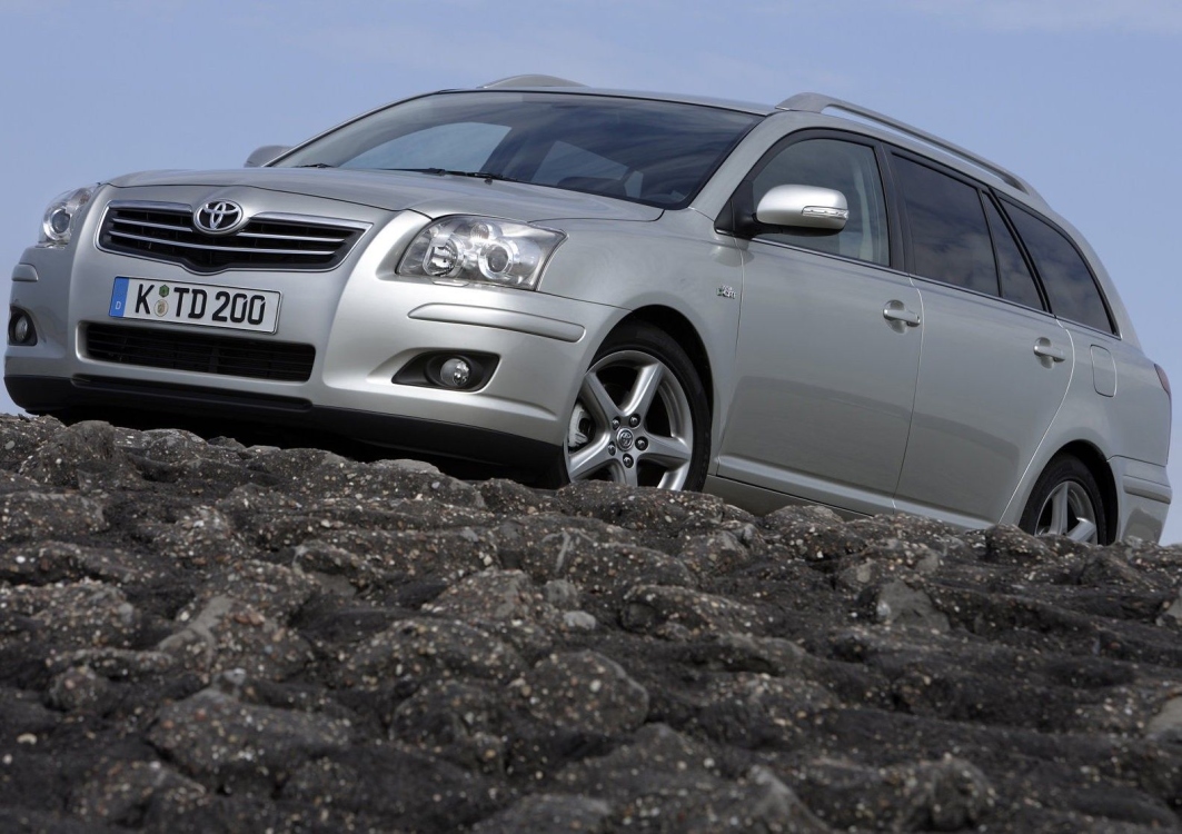 تظليل كريتف تويوتا AVENSIS WAGON موديل  2003-2008