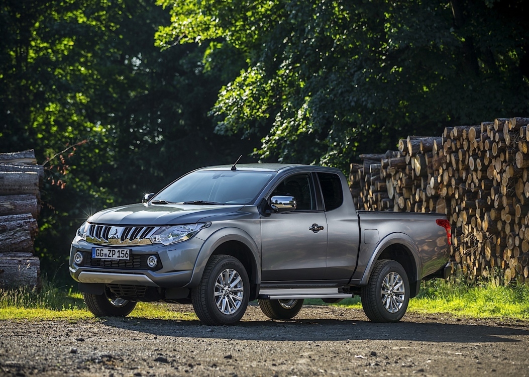 تظليل كريتف متسوبيشي MITSUBISHI L200 CREWCAB موديل 2015 - 2020