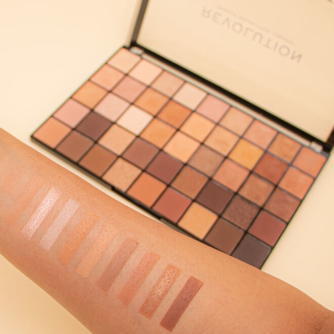 MAKEUP REVOLUTION, MAXI RELOADED PALETTE ULTIMATE NUDESرفليوشن، اي شدو نود حجم كبير