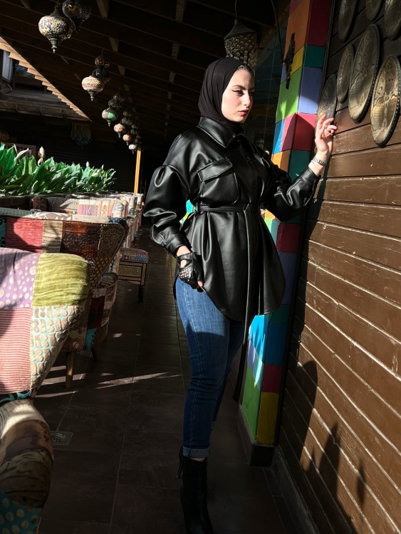 جاكيت جلد
